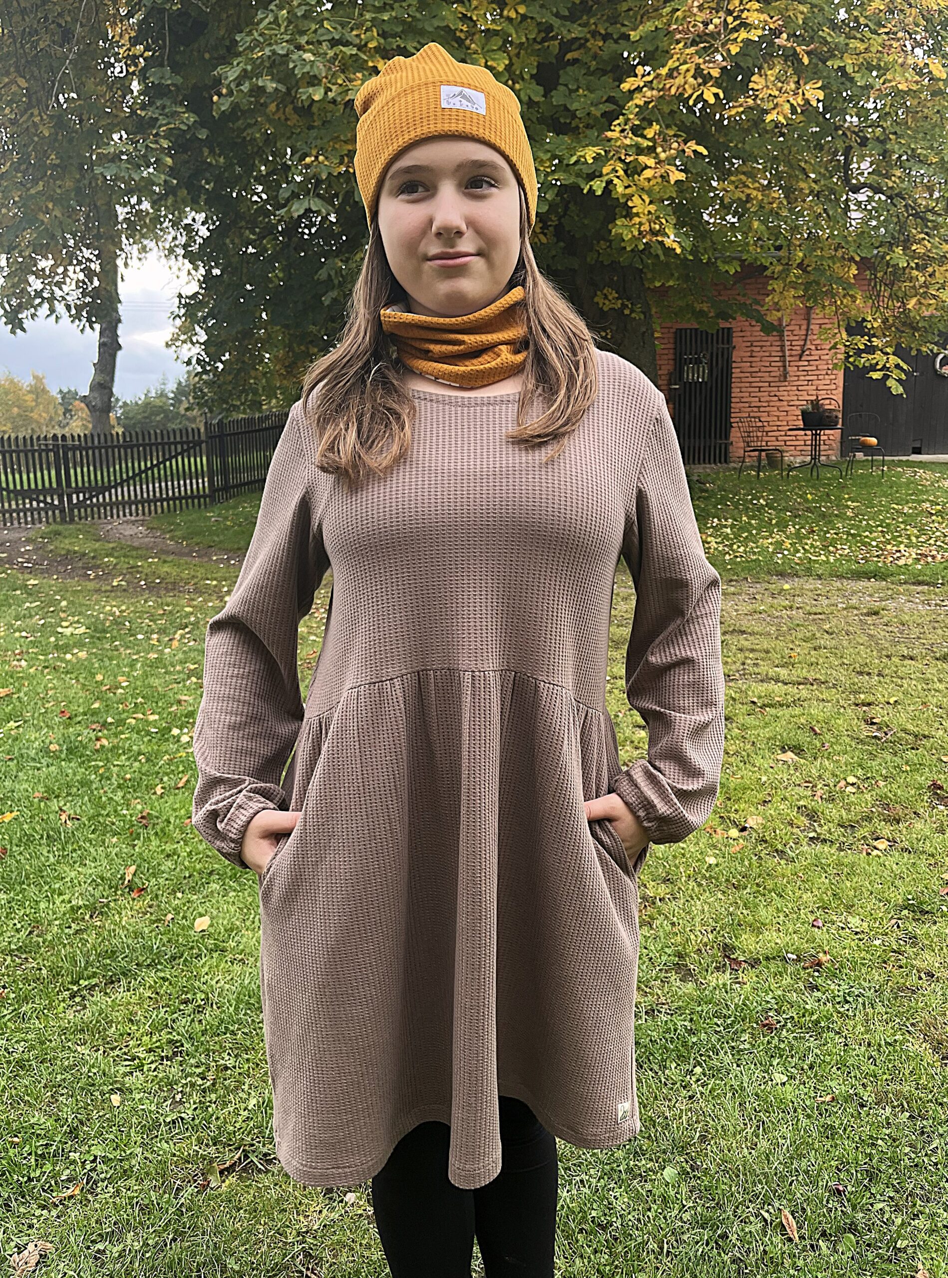 Vaflové šaty HORKÁ ČOKOLÁDA - Obrázek 5